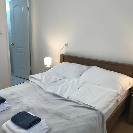 Dora Apartman *